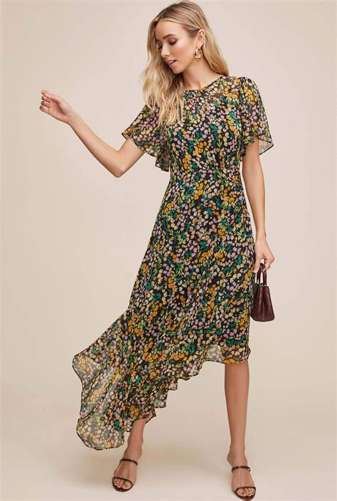 Flutter Sleeve Dresses: The Perfect Summer Style