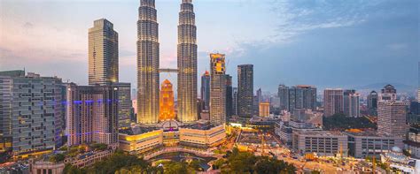 Flying from Singapore to Malaysia: A Comprehensive Guide for 2025