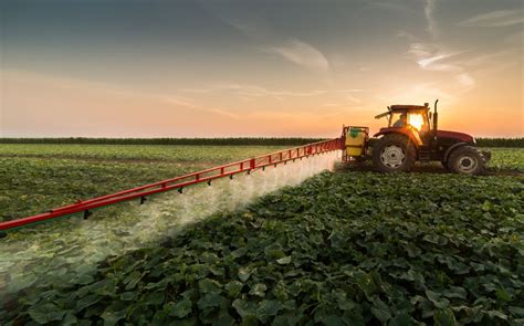 Foliar Applied Fertilizer: 10 Key Benefits for Your Crops