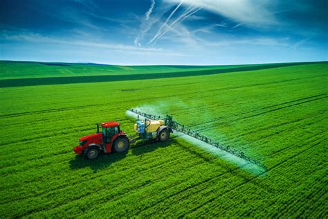 Foliar Applied Fertilizer: A Game-Changer for Crop Yield Optimization