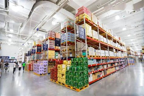 Food and Beverage Storage: