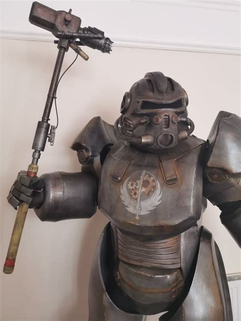 Forging a Legend: The Art of Crafting a Fallout 4 Power Armor Costume