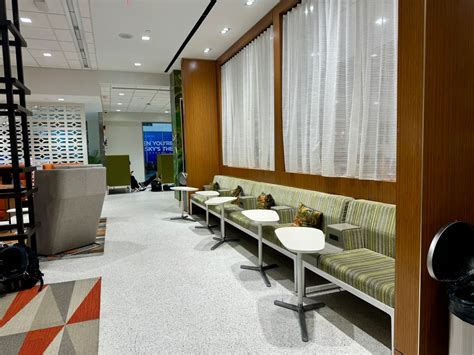 Fort Lauderdale Airport Lounges: Your Guide to Comfort and Convenience