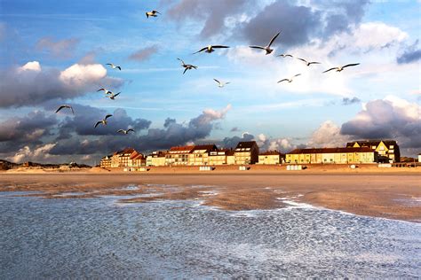 Fort-Mahon-Plage: A Serene Coastal Haven in Northern France