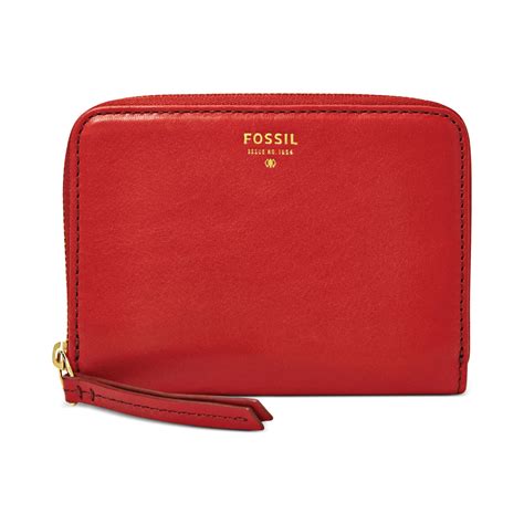 Fossil Women's Wallets: Timeless Elegance, Practical Functionality