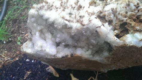 Found 1000 Crystals of Quartz in My Backyard...