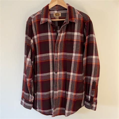 Foundry Flannel Shirts: Defining Warmth, Comfort, and Style