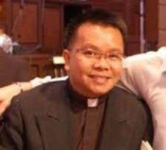 Fr. John Lee, Singapore's Prized Priest, Leaves Priesthood