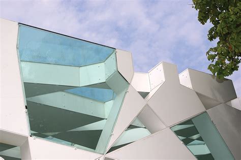 Fractal-based architecture: