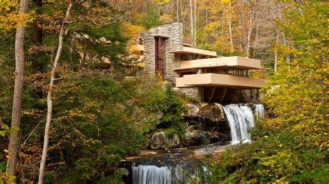 Frank Lloyd Wright's Architectural Legacy: A Master of Organic Architecture