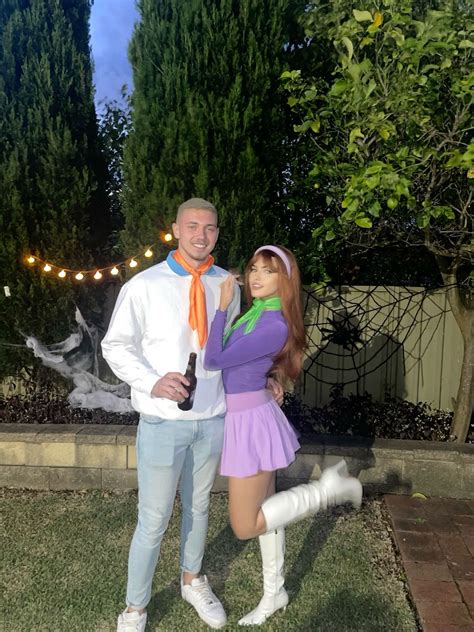 Fred and Daphne Costumes: A Timeless Duo for Halloween and Beyond