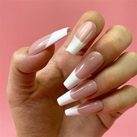 French Tip Press-On Nails: The Perfect Accessory for Any Occasion