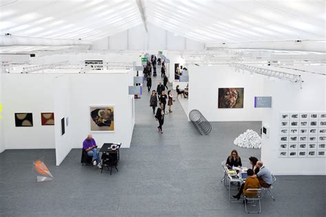 Frieze London: Navigating the Prestigious Art Fair