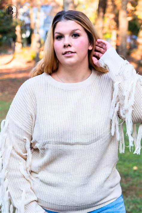 Fringe White Shirts: The Perfect Addition to Your Wardrobe