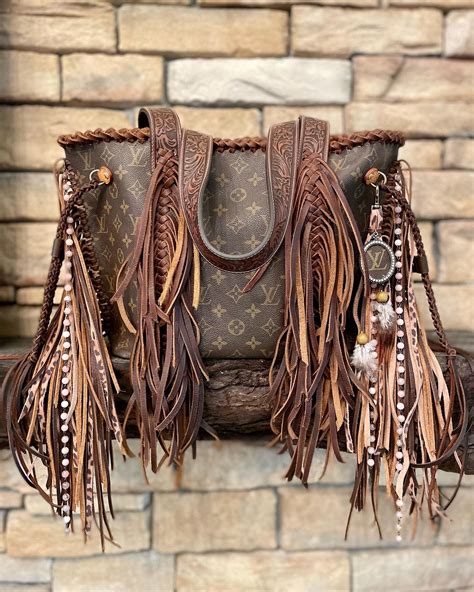 Fringe-tastic Leather Purses: A Guide to Embracing Boho Chic