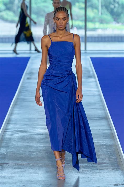 From Runway to Red Carpet: Embrace the Jason Wu Aesthetic