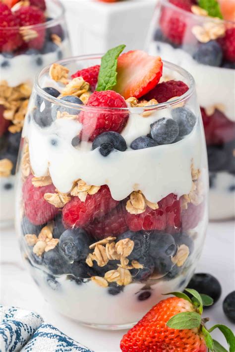 Fruit and yogurt parfait: