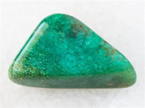 Fuchsite Raw: A Comprehensive Guide to Its Benefits and Applications