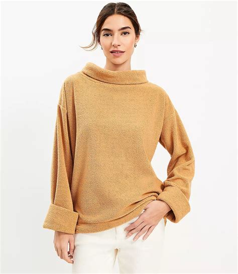 Funnel Neck Sweatshirts: A Cozy and Versatile Wardrobe Staple