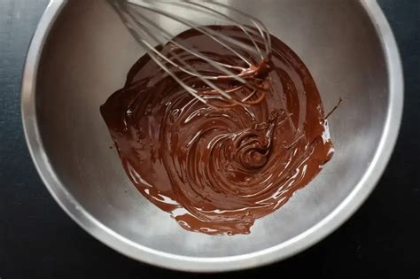 Ganache: Uma Deliciosa Mistura de Chocolate e Creme