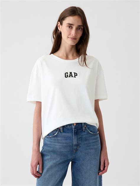 Gap T-Shirts for Women: The Ultimate Comfort and Style Guide