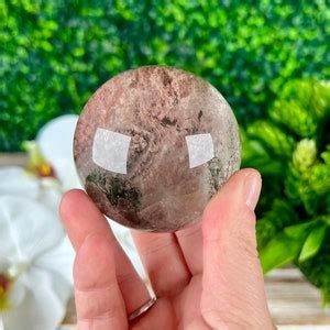 Garden Quartz: A Symphony of Green and Clarity