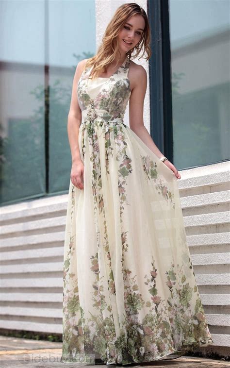 Garden Wedding Dresses: 5 Key Considerations for Your Enchanting Ceremony