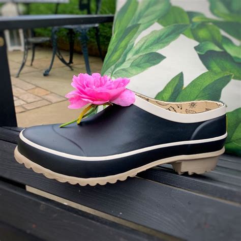 Gardening Clogs: The Ultimate Guide to Comfortable and Stylish Footwear for Gardeners