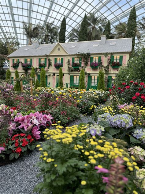 Gardens by the Bay's Flower Field Hall: 50 Shades of Floral Extravaganza