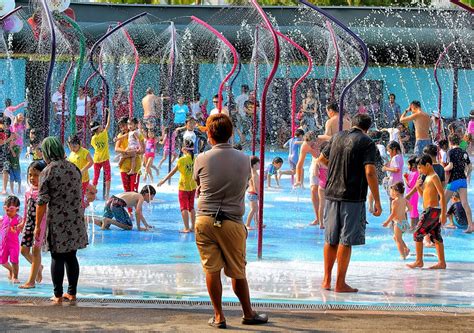 Gardens by the Bay Water Play: A Refreshing Paradise in the City