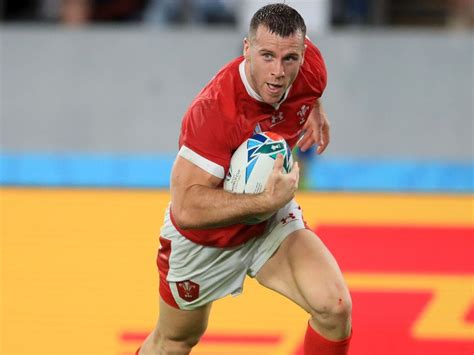 Gareth Davies: A Scrum-Half Superstar