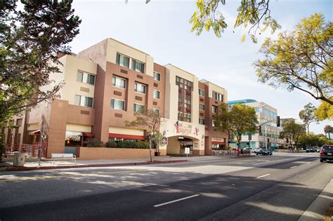 Gateway Hotel Santa Monica: An Oasis of Luxury and Comfort in the Heart of Los Angeles