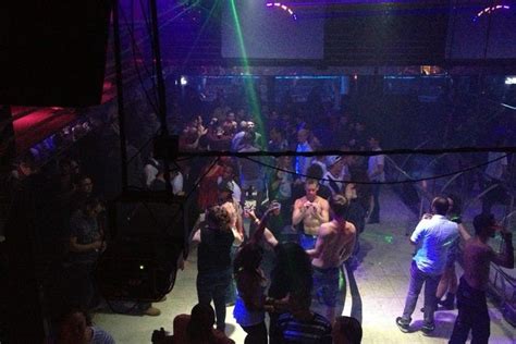 Gay Clubs in Ft Myers: A Guide to the Nightlife Scene