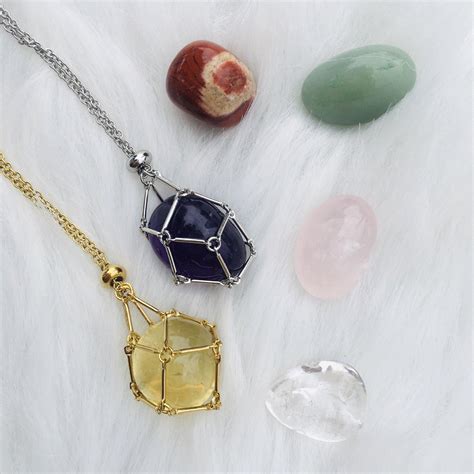 Gem Holder Necklace: A Timeless Staple for Jewelry Enthusiasts