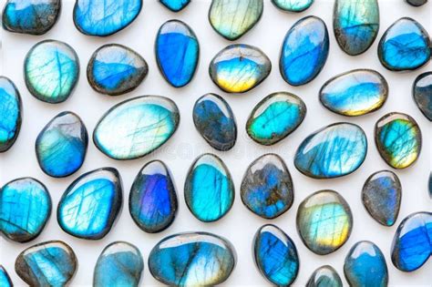 Gemstones Labradorite: An Enchanting Play of Colors