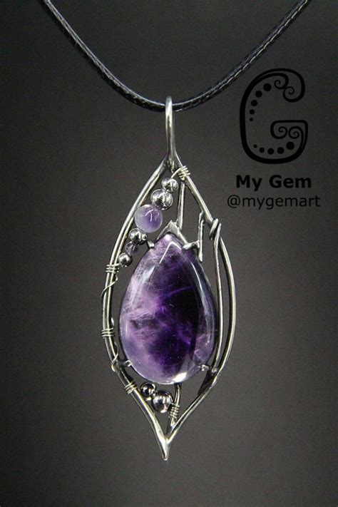 Genuine Crystal Jewelry: Adorning Yourself with Nature's Energetic Gems