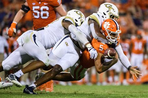 Georgia Tech Shocks Clemson in 45-31 Upset