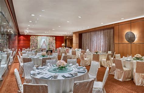 Get Married in Style: Experience the Opulence of Singapore Marriott Tang Plaza Hotel