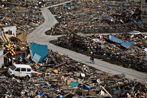 Ghosts of the Tsunami Death and Life in Japan s Disaster Zone Reader