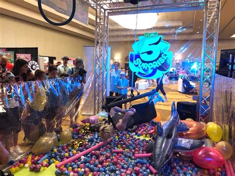 Giant Human Claw Machine Near Me: Experience Endless Fun and Excitement