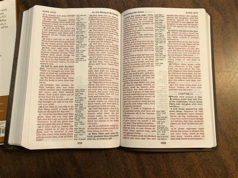 Giant Print Reference Bible KJV Reader