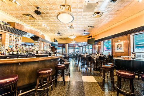 Gibson's Bar & Steakhouse Rosemont: Your Ultimate Dining Destination