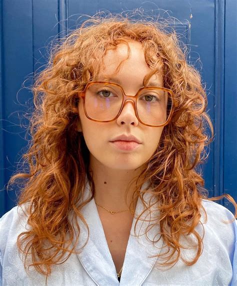 Ginger Curly Hair: 10,000+ Words of All You Need to Know