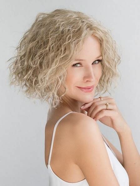 Glamorous 12" Chin-Length Curly Blonde Lace Front Wigs: A Style Icon for 2025