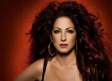 Gloria Estefan AandE Biography PDF