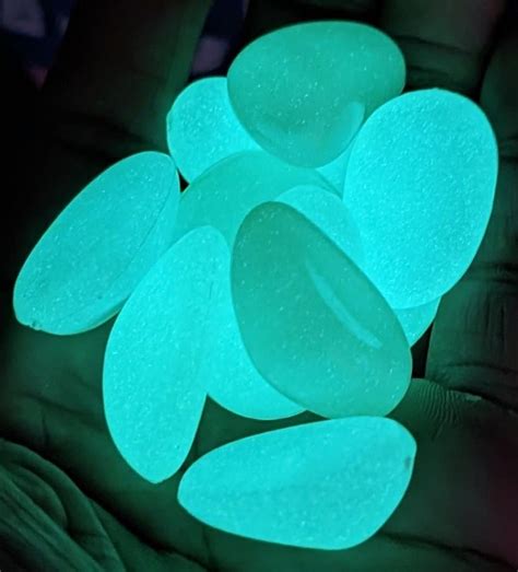 Glow in the Dark Gemstones: A Luminous Guide to Luminescent Gems