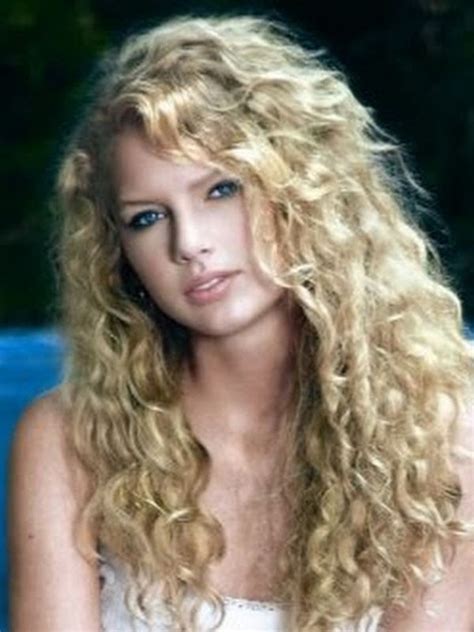 Good Blonde Wavy Long Taylor Swift Wigs