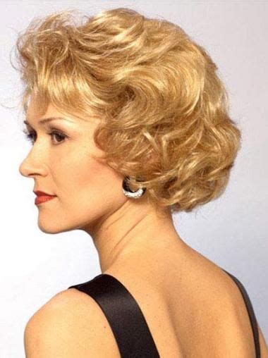 Good Blonde Wavy Short Classic Wigs