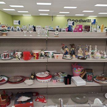 Goodwill Store Biddeford Maine: 5 Things to Know Before You Go