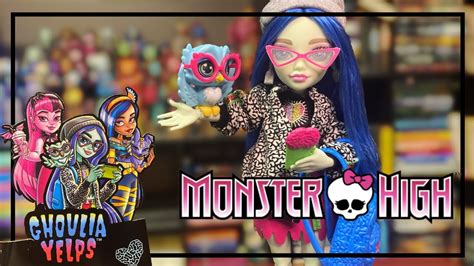 Goulia Yelps: A Glowing Example of Embracing Differences in Monster High